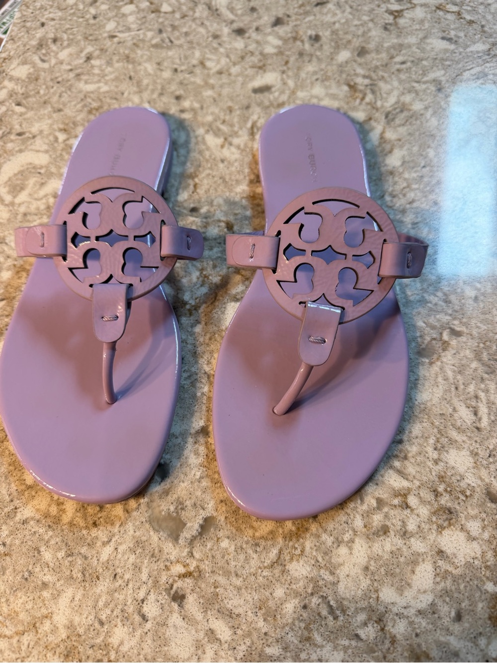 Tory Burch Miller soft Sandal. Color Lavender Cloud. Size 8 - Picture 2 of 8